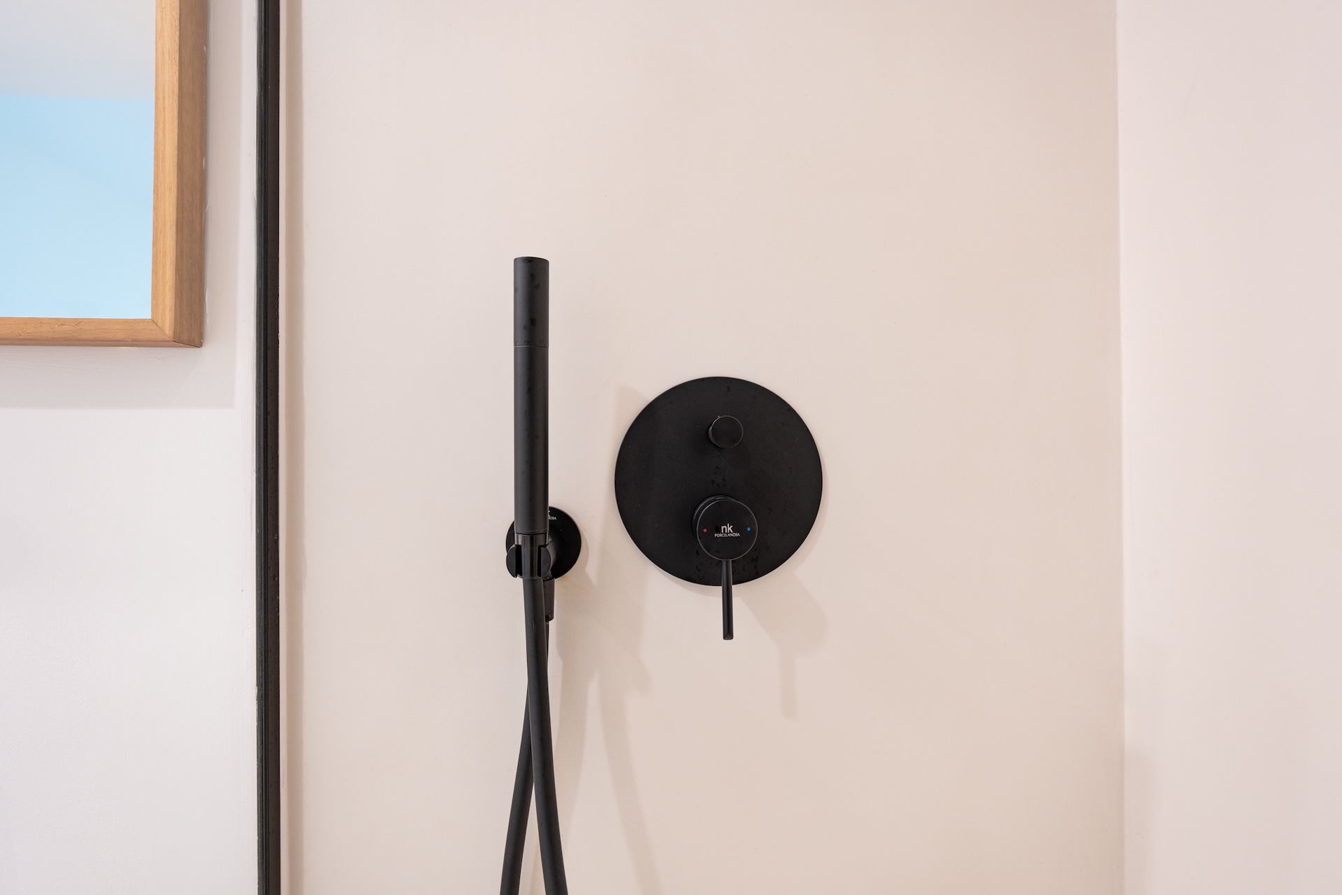 Resa Estates 3 slaapkamers Talamanca te koop sale Ibiza bathroom detail.jpg